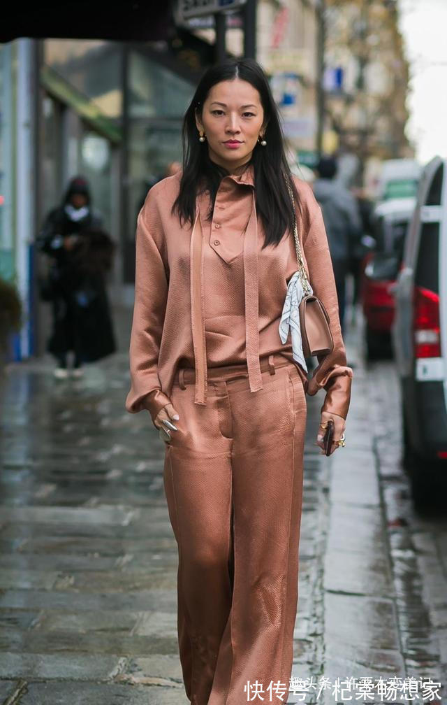 阔腿裤 请脱下你的阔腿裤,太土!今年流行的是“云朵裤”,时髦又遮肉