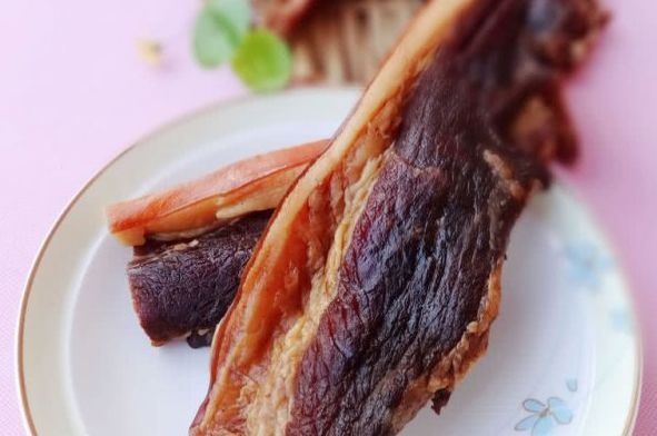 腌腊肉，放多少盐才对？记住这个比例，又香又入味，不发霉不变臭