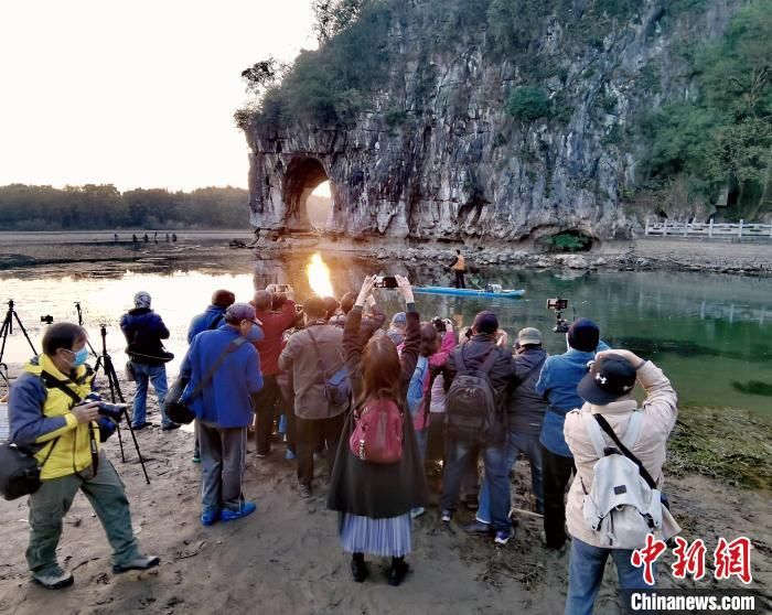 蒋春华|桂林象鼻山景区除夕起向国内外游客免费开放