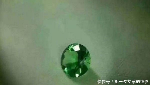 骄傲|小伙子用啤酒瓶做成钻石,接下来的一幕让他骄傲了