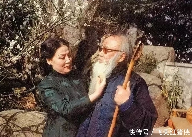 张大千书画才情第一，引得无数少女尽折腰！