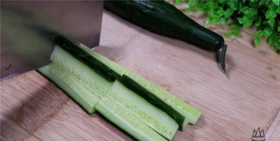 黄瓜条|腌黄瓜最忌用盐杀水,教你一招,清爽入味嘎嘣脆,半小时就能吃