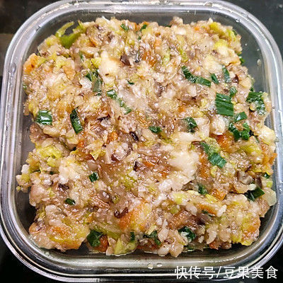 香菇|猪肉白菜香菇馅饼