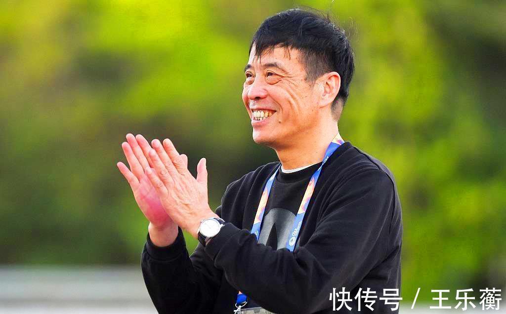 水庆霞|水庆霞喜从天降!亚洲杯夺冠还有惊喜,足协官宣,王霜机会来了