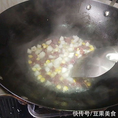 腊肠|老少皆宜的毛豆腊肠，香软咸鲜，味美可口