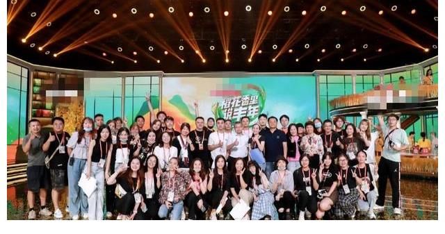 胡歌|央視國(guó)慶晚會(huì)不帶流量明星，胡歌一人分飾五角，收視率節(jié)節(jié)攀高