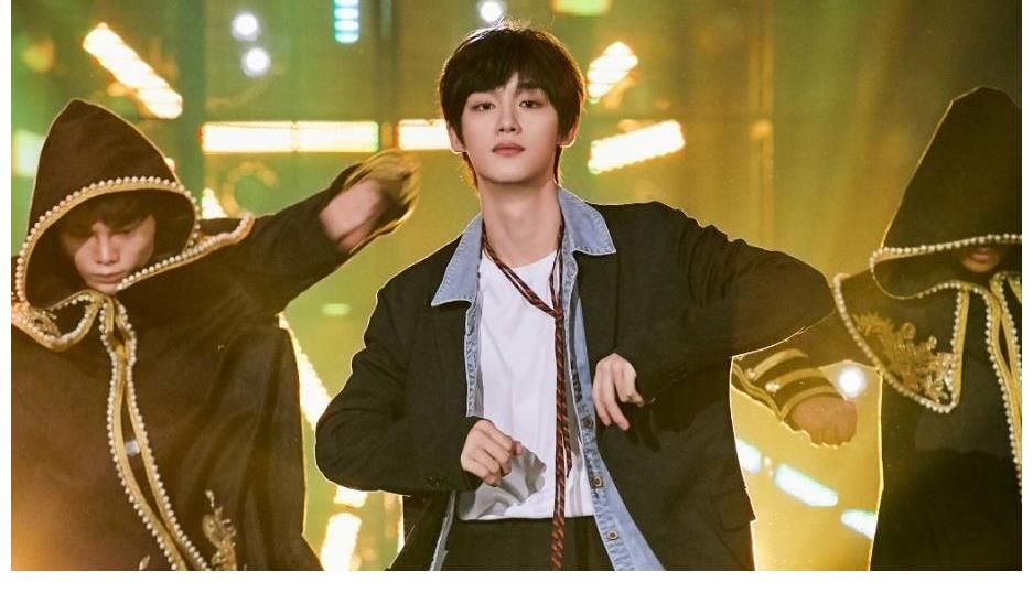 流量艺人|丁程鑫以快乐家族身份亮相，刚宣布成为主持人就变成嘉宾