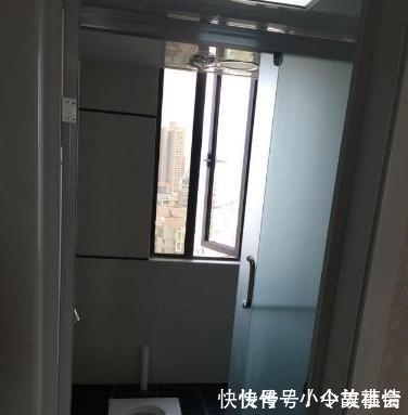 婆婆|婆婆在飘窗打了一圈柜子, 被我发到业主群里, 群里消息炸了锅!