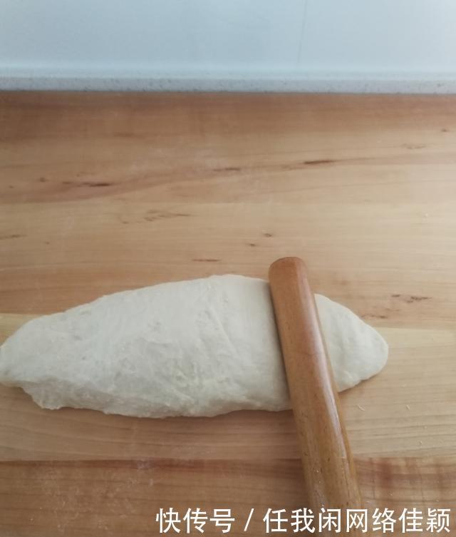 菠萝|吃了四十年的菠萝,这种吃法最过瘾,香甜松软,一次八个没吃够。