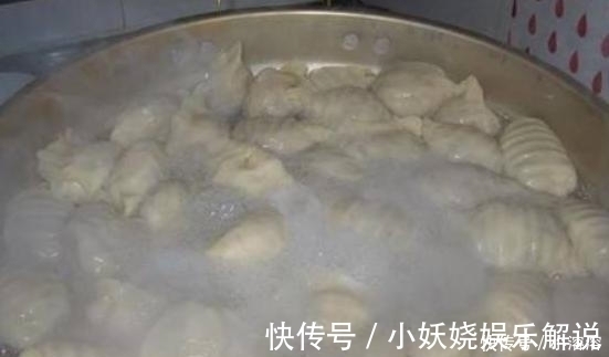 调饺子馅只会放盐？难怪不好吃，放3种调料，饺子才鲜香多汁！