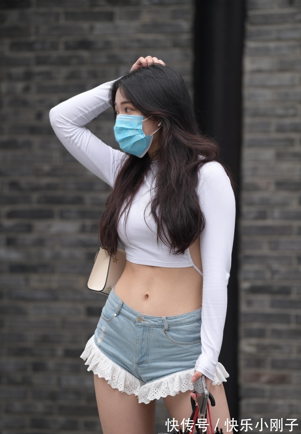 美女|充满活力的美女,尽管她有点微胖,但这不会影响她的时尚搭配