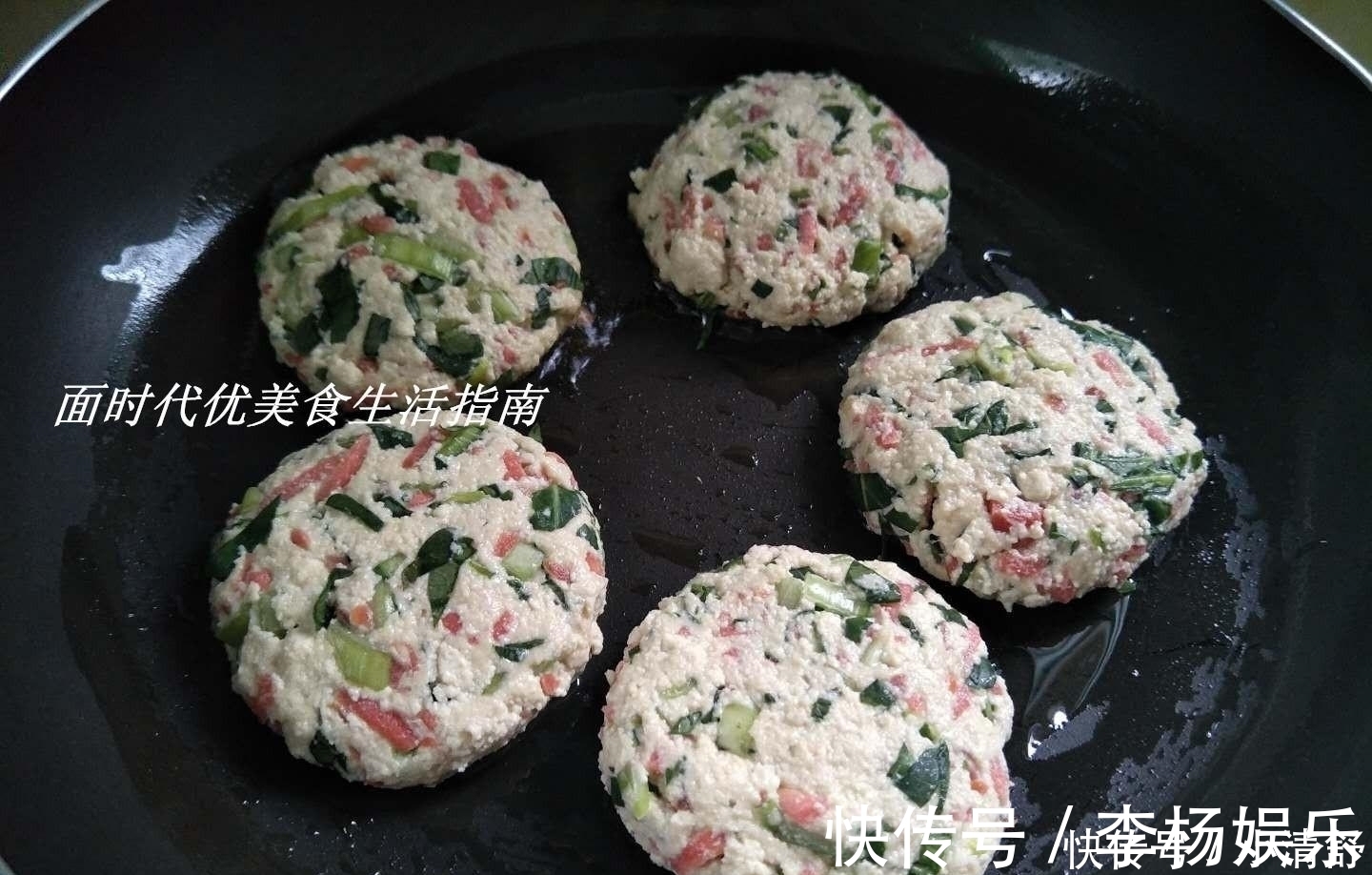 豆腐换个新吃法，外脆里嫩，好吃极了，儿子天天喊着吃！