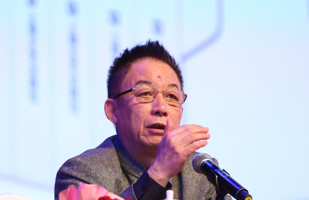 清太祖努尔|易中天侮辱乾隆皇帝！称他没干过好事！被乾隆后人投诉！