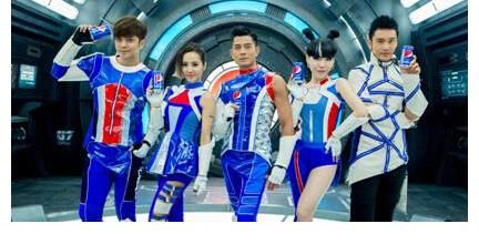 時尚雜志|吳莫愁突然糊了，從代言費1.3億到縣城賣唱，她都經歷了什么