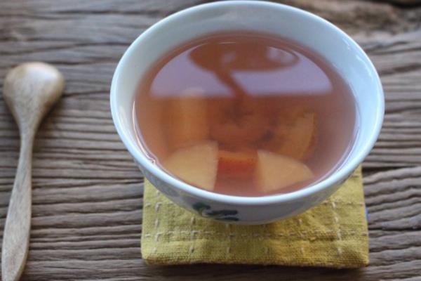 脾胃|6岁女童脾虚积食,奶奶每天让她喝“苹果水”,一个月后怎么样了