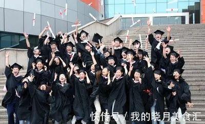 大学生|“小螃蟹没钳了”,大学生要生活费花样百出,父母的回复很机智