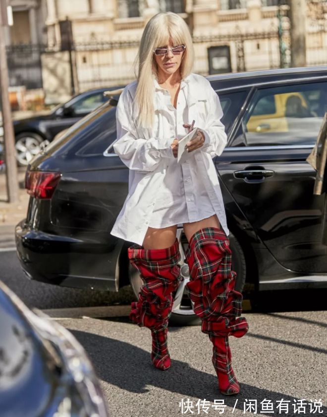 穿搭|现在的时尚好难懂!靴子拉直比人还高,穿腿上就像掉下来的裤子