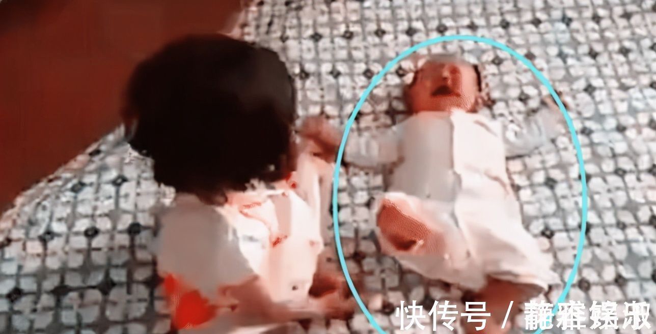 小宝宝|妈妈不在家,把二胎弟弟交给姐姐,回来查看监控火冒三丈