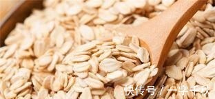 睡眠质量|失眠“最怕”这几物,睡前吃一点,安神静气,一觉酣睡到天亮