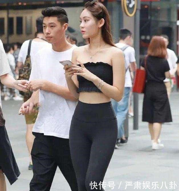 装扮 活力满满的瑜伽裤装扮显得独特别致,轻盈舒适又显气质,经典时髦!