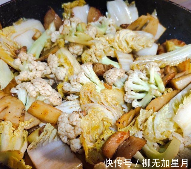 花菜莲藕炒肉片！