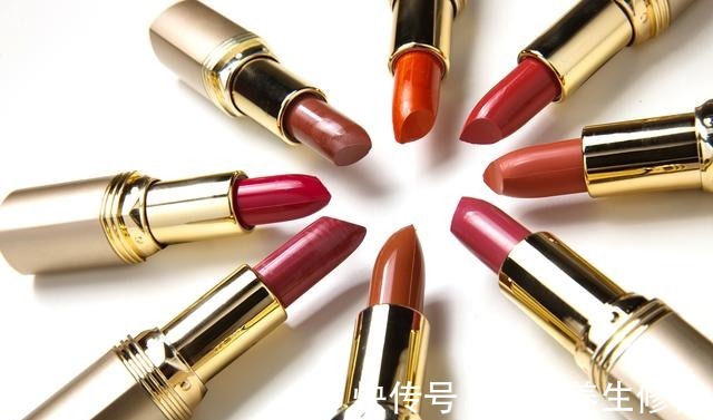 大牌 除了品牌溢价,几百块的口红跟平价口红之间的差距有多大!