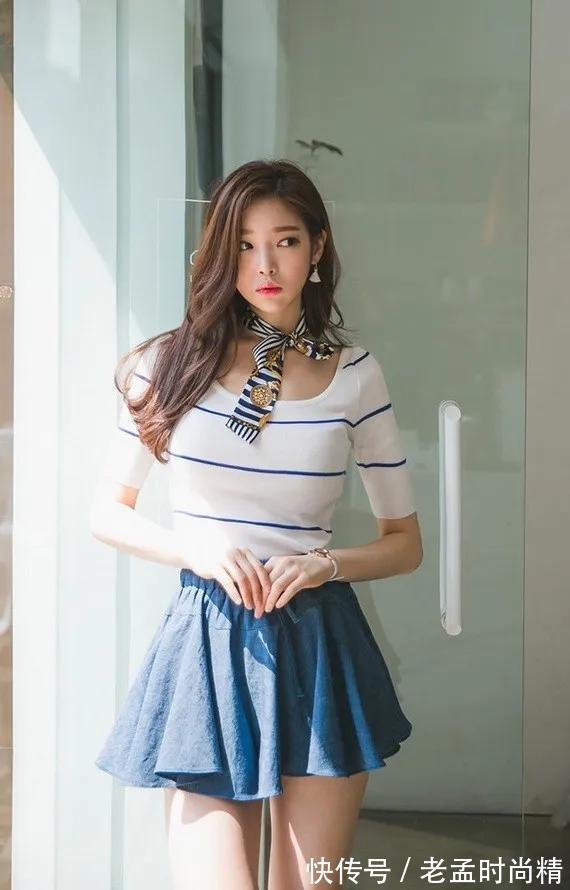 国宝级|韩国国宝级美女模特朴正允修身蓝色淑女裙