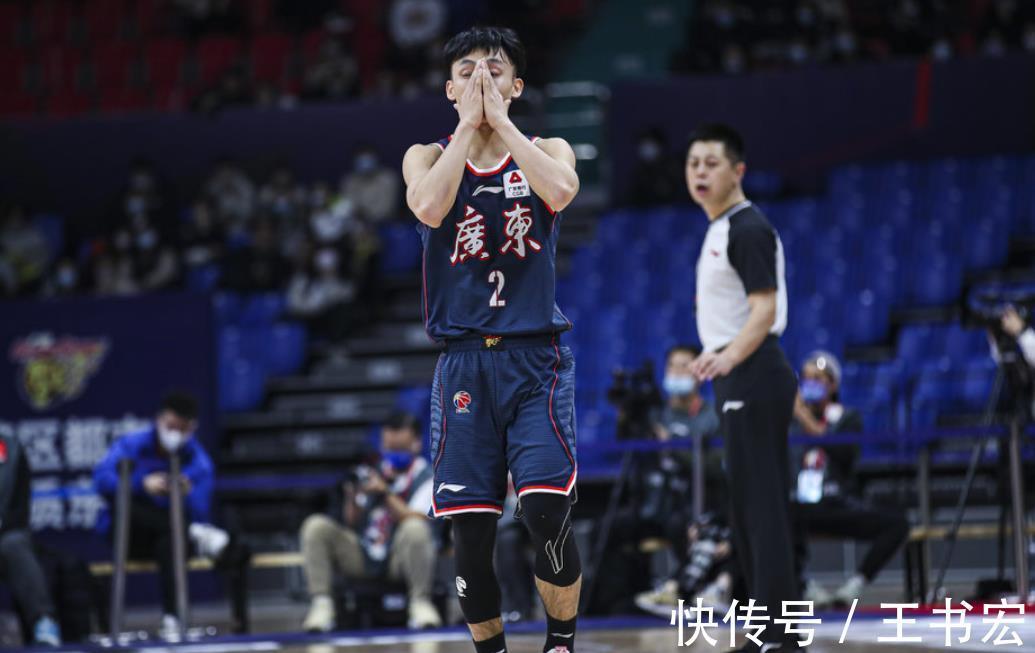 广东|一边倒!辽宁20分大胜广东,杜锋不忍直视,易建联6中0走向平庸