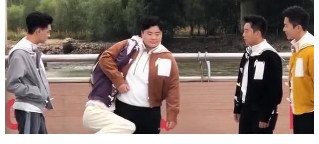 奔跑吧|秦霄贤参与《奔跑吧》录制,与杨颖等演员同框,网友:老秦真厉害