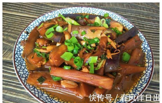 入味|茄子最下饭的做法，软烂入味，不炸不煎，5分钟就做好，超好吃