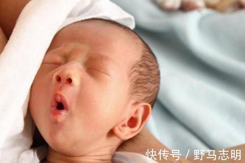 新生儿|襁褓再好用也有弊端,3种情况不要用,新手爸妈别不当回事
