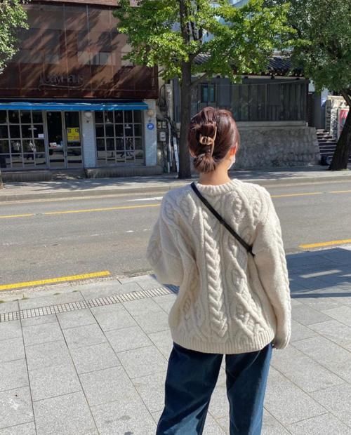  最火|毛衣搭配：毛衣+阔腿裤=秋冬最火CP，慵懒又洋气，谁穿谁好看！