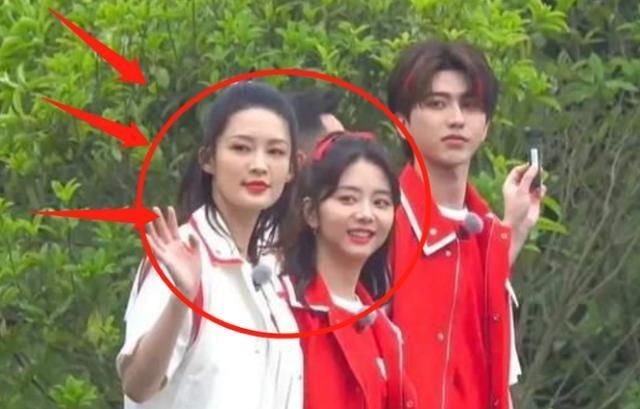 生图|谭松韵跟李沁《跑男9》同框，都是30岁，生图下的颜值把我看愣了