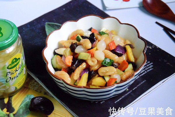 减肥也能吃什锦菜炒猫耳朵，不信？看这里