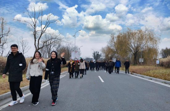 【镇江】句容赤山湖举行“生态湿地·由我践行”绿色毅行活动