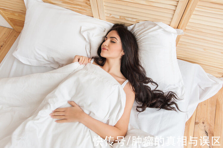 睡眠质量|男女裸睡有多舒服？别不好意思，5个好处或慢慢显现，试过才知道