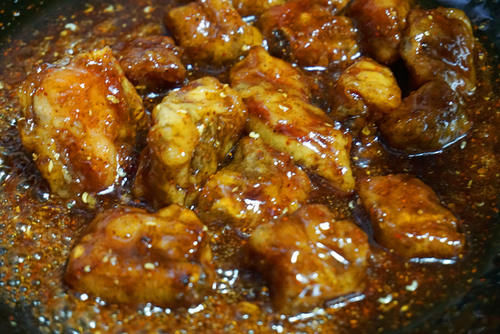 面糊|怪味排骨，酥脆琥珀糖衣配上猪小排，甜辣鲜香横扫味蕾