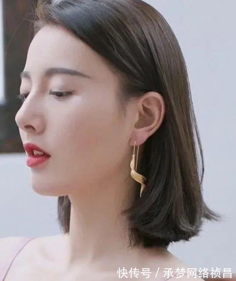 圆脸|什么脸型戴什么耳环!显脸小不挑人!