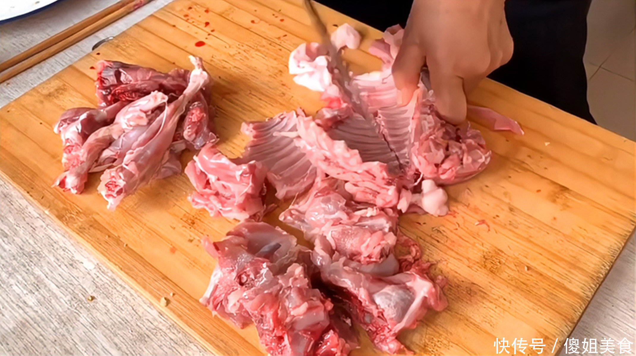 鱼肉|天冷了，少吃鸡鸭鱼肉多吃它，比牛羊肉滋补，再贵也要吃，太香了