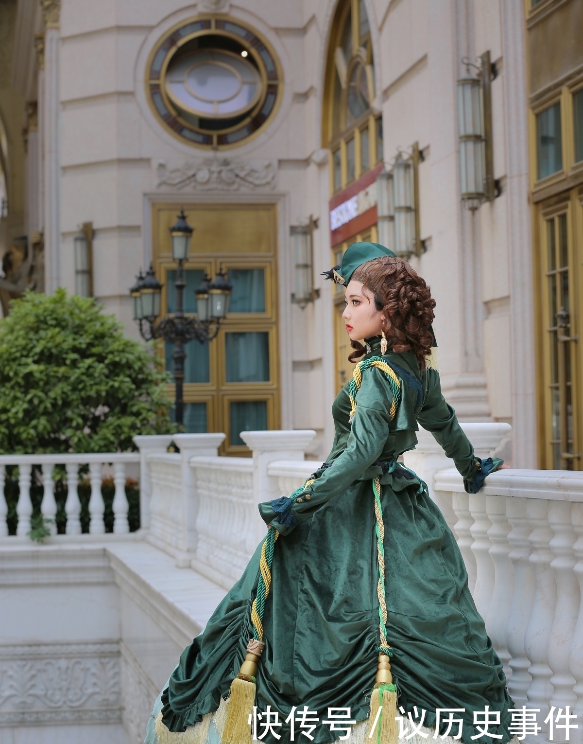 cos|《第五人格》紅夫人斯嘉麗cos，優雅高貴，舉手投足氣質盡顯！