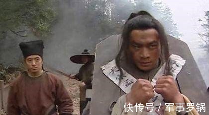 烧鹅|武松是施恩结义兄弟,为何他被流放,施恩只送来一烧鹅,原因简单