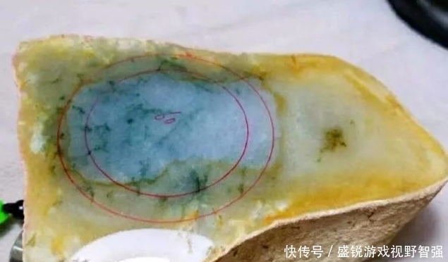 一刀切|4300元买的木那原石,一刀切出罕见的三彩手镯!涨!