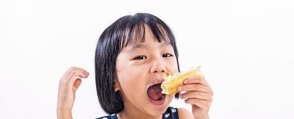 孩子|它是脾胃“第一杀手”,让娃积食不长个,很多家长却常给孩子吃