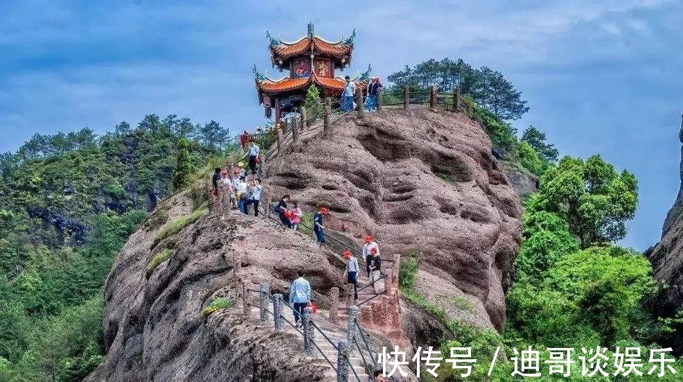 水波粼粼|福建一“低调”景区走红，被誉为“客家神山”，距龙岩市110公里