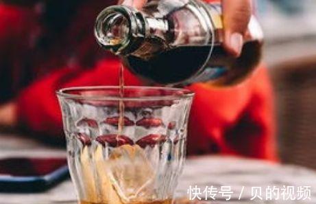 碳酸饮料|长个的“抑制剂”公布了,鲜奶也是之一吗?儿科医生:少给娃食