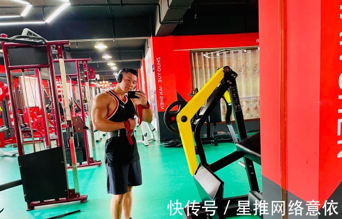 安全杠|麒麟臂堪比普通人大腿,人鱼线清晰可见,满身肌肉壮如牛!