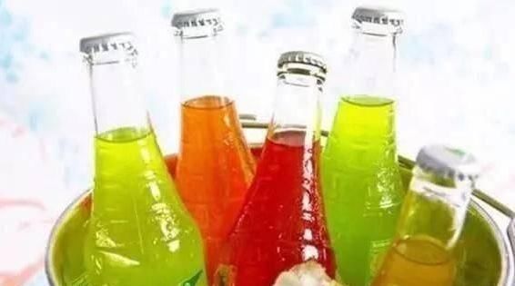 黑名单|儿科医生提醒这3种饮料已被列入“黑名单”,孩子再爱也别买