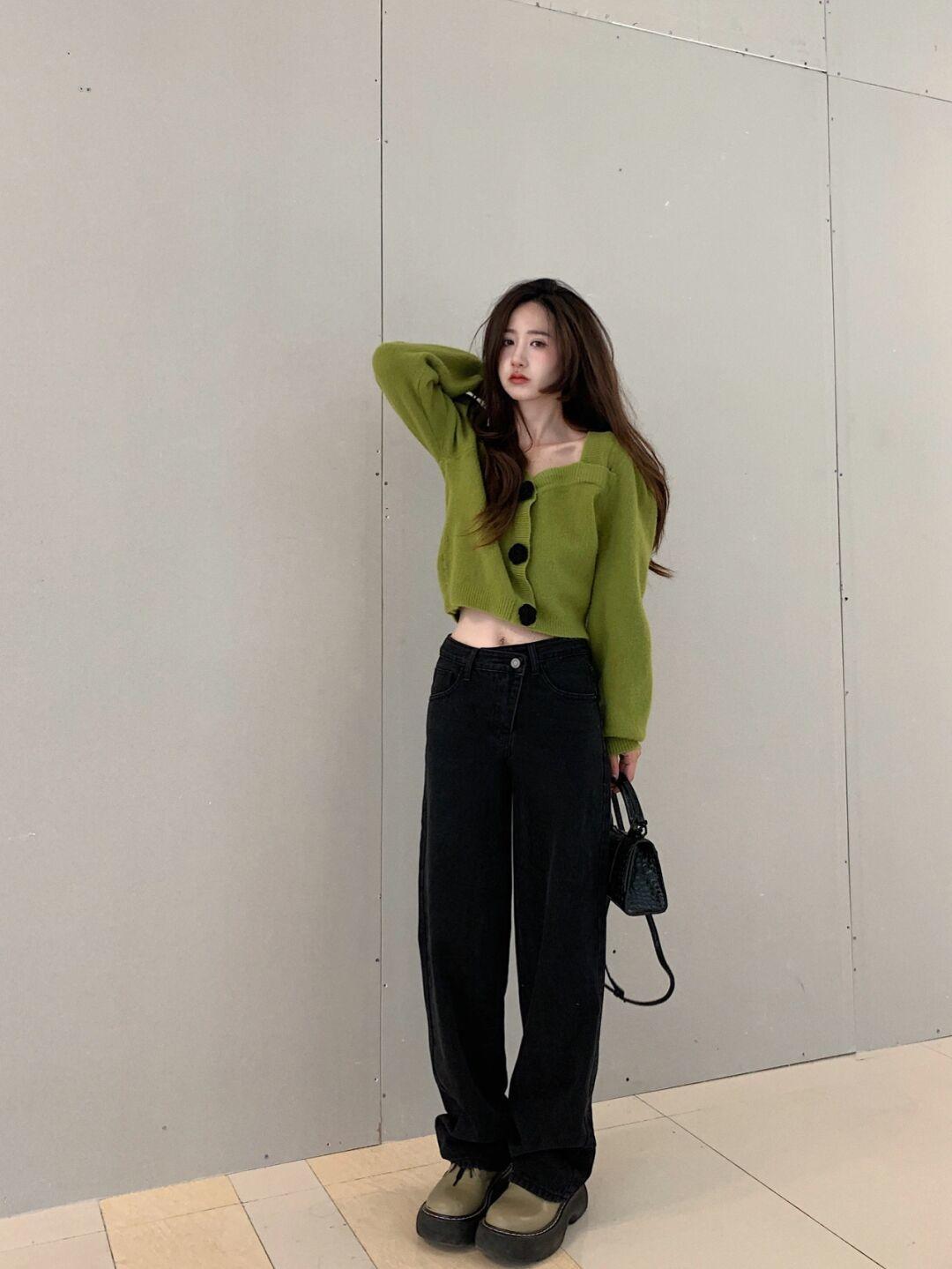 小个子|“梨型身材”的小个子女生别焦虑,掌握这些下装搭配,显瘦显腿长