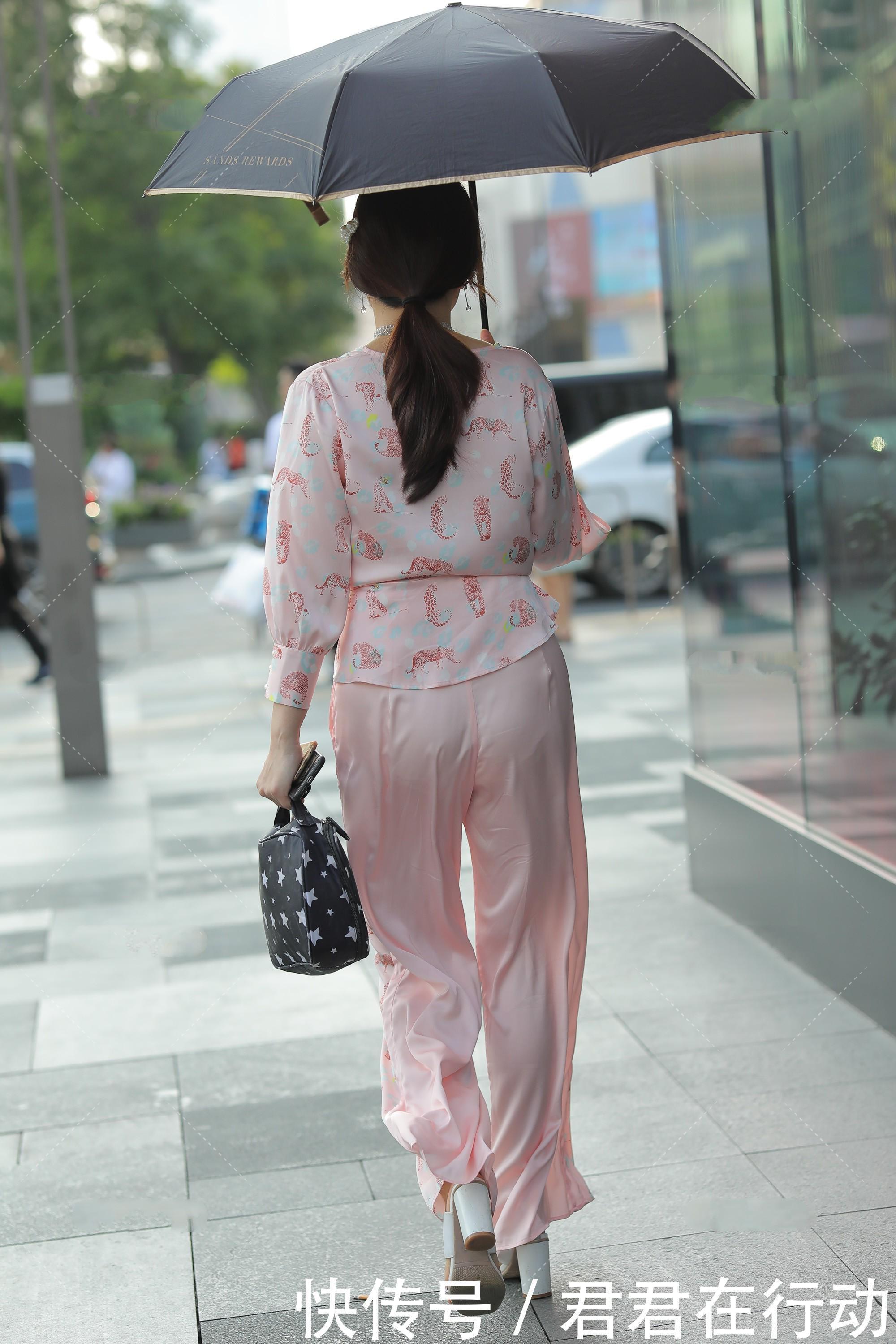 宽松|流行的宽松时尚,时髦个性