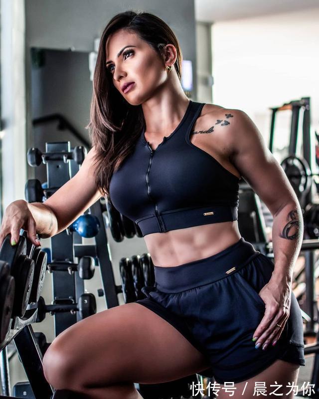 初学者|巴西健美界的“缪斯女神”，战胜癌症，打造健美身材
